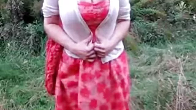 بعض الآسيويين ، وتحيط بها سكس اجنبي وعربي وافلام فيديو كليب رفيق في النقل ، فجأة سيدة شعرت يد شخص ما تحت الثوب و يلمس كس