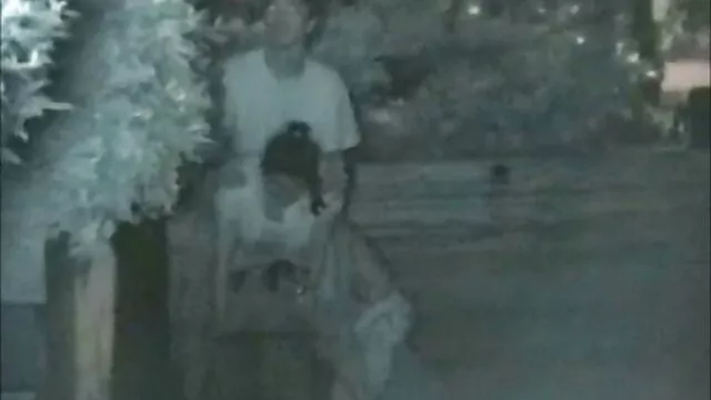 ليس تبادل زوجات سكس اجنبي زوجا جشعا على استعداد لمشاركة زوجته مع صديق في السرير للحصول على كوب من البيرة