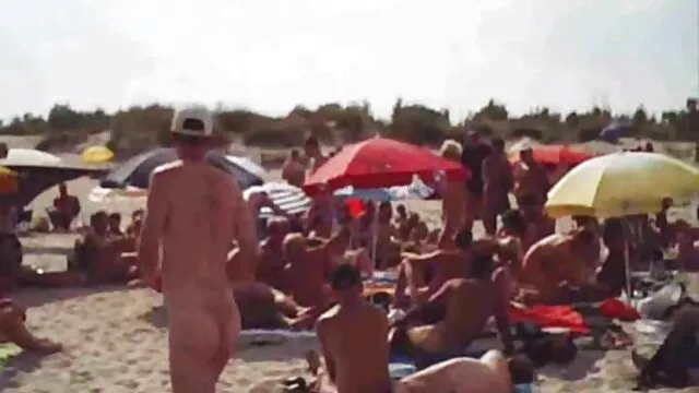 وهبت الزوجة في مواقع السكس الاجنبي المترجم تاريخ وفاة زوجها مع مفاجأة أنه لا ينبغي لك ، وضعت على ثوب ووضع على قناع على كمامة