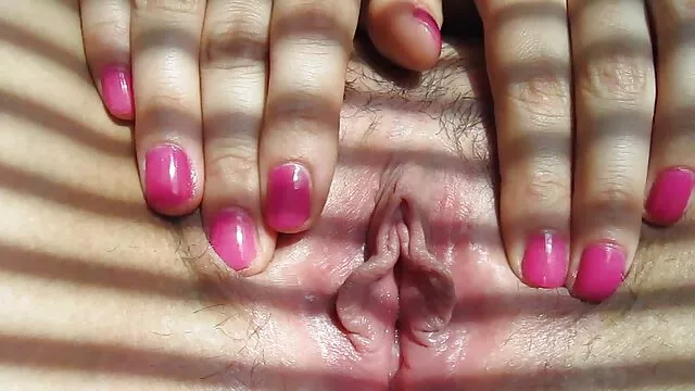 امرأة شرقية في الجسم مع الثدي الصغيرة فضفاضة بقرة بارعة على الديك ويخاف أمام سكس اجنبي عربي مترجم العدسة