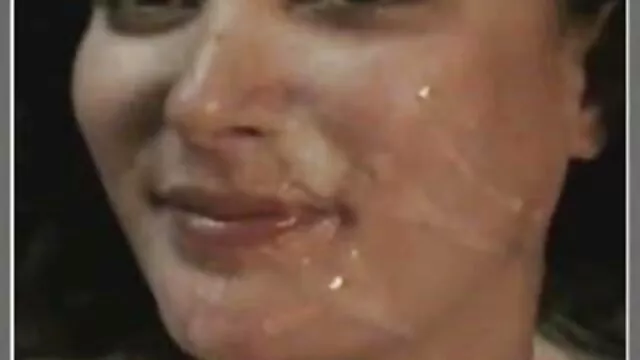 مضيئة مع shnyaga بقوة على تيار بلوري من المهبل وأجوف إلى الرحم ، وانتهاك سلامة ذلك xxarxx اجنبي