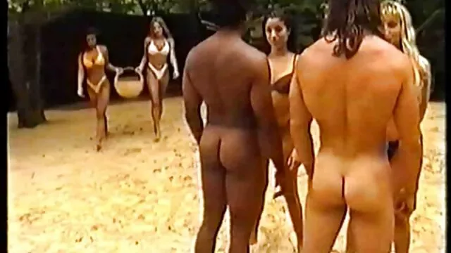 أخي تسللت إلى شقيقة النوم في الليل سكس اجنبي مترجم عربي كتابة و تبا لها على الأرض