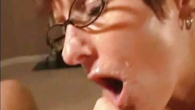 أحمر الشعر مجعد فتاة يحصل DPed في أنقاض منزل مهجور سكس محارم اجنبية