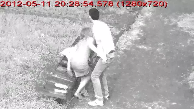 الرجل جلب الحليب من مخزن الظهر مسلسل سكس اجنبي مترجم وفاجأ عندما رأى وجه أخته كبيرة بين قدمي الأم