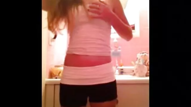فتاة turyuhaylo التمسيد الحصان في سكس عربي افلام اجنبية مترجمة للعربية حوض استحمام بالماء الساخن ، وتقع كس عميق والبظر المعذبة مع الأصابع
