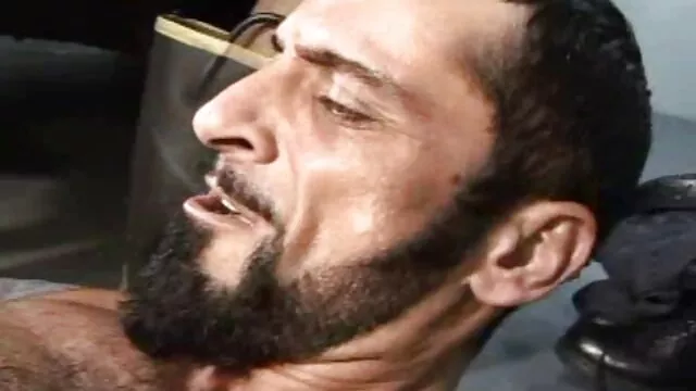 فتاة صغيرة من أخت حقيبة مع رجل احدث فيلم سكس اجنبي أصلع صحي