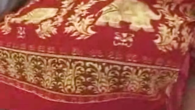 أحاول في الغرفة بعد ذلك احدث افلام سكس اجنبيه وأقترح حل المشكلة وديا, لكنها خجولة وتختبئ وراءها