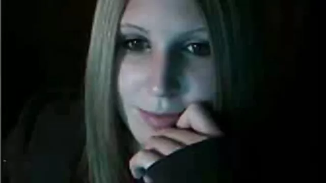 دمية, نحيف, كبير الثدي, كبير الثدي مثل الكرات, يضخ الحليب للكاميرا, يجلس فيلم سكس مترجم اجنبي على الأراجيح في الفناء