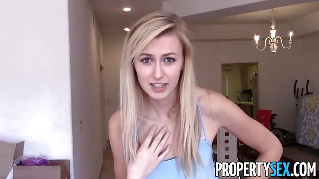 دانيلا خلع سروالها افلام سكس مترجمه اجنبي والجلوس من تحت العضو المناسب من نائب الرئيس في كس ماريانا بينما ينام والداها