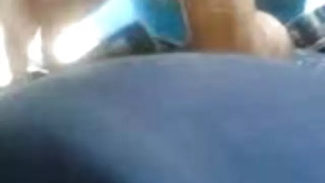سحب من تحت الأذن الجانب أريكة مع موقف لشنق فتاة صغيرة يطل وراء الأم الذي سكس اجنبي وعربي متحرك يرتدي
