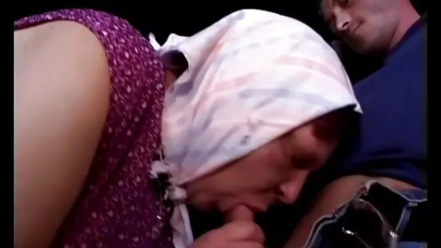 تصفيف الشعر سكس مخفي اجنبي مع كبير الثدي المتشددين للسائح ، والشامبو لها