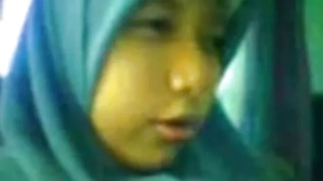 فتاة رعاة البقر من السراويل ، لا ترتدي سراويل ، وتسليمها شخصيا سكس امهات اجنبى مترجم إلى العريس في ركوب الظهر