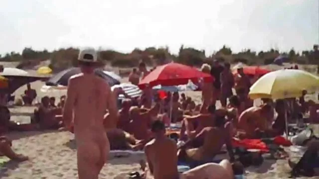 ذهب المستأجر إلى أحد الجيران لطلب اقتراض المال وجعلها سكس امهات اجنبى مترجم سعيدة بالرغبة الجنسية لها