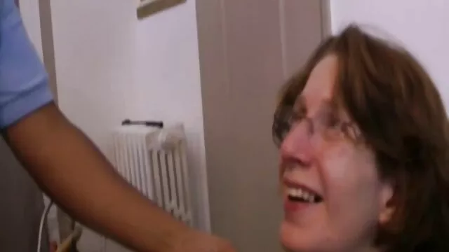 أصدقاء واحد حفلة عيد ميلاد وندعو متجرد, الذي الرطب سكس اجنبي وعربي وافلام فيديو كليب بيضها في فمها بدلا من المال